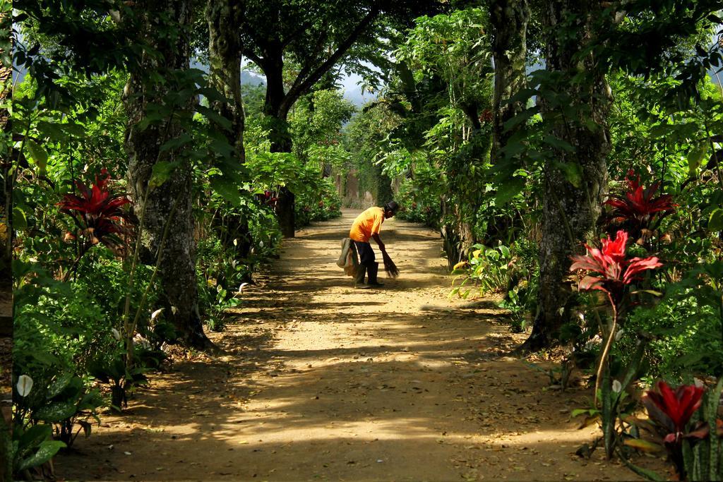 Kalibaru Margo Utomo Eco Resort מראה חיצוני תמונה