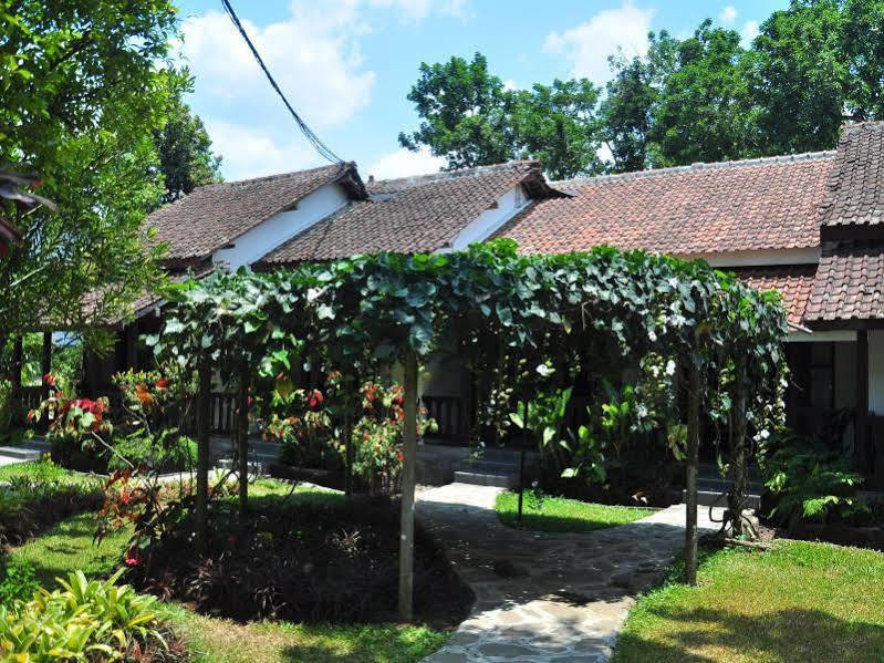 Kalibaru Margo Utomo Eco Resort מראה חיצוני תמונה